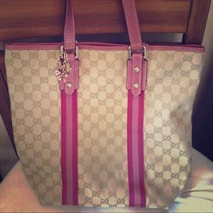 Authentic Gucci medium tote.